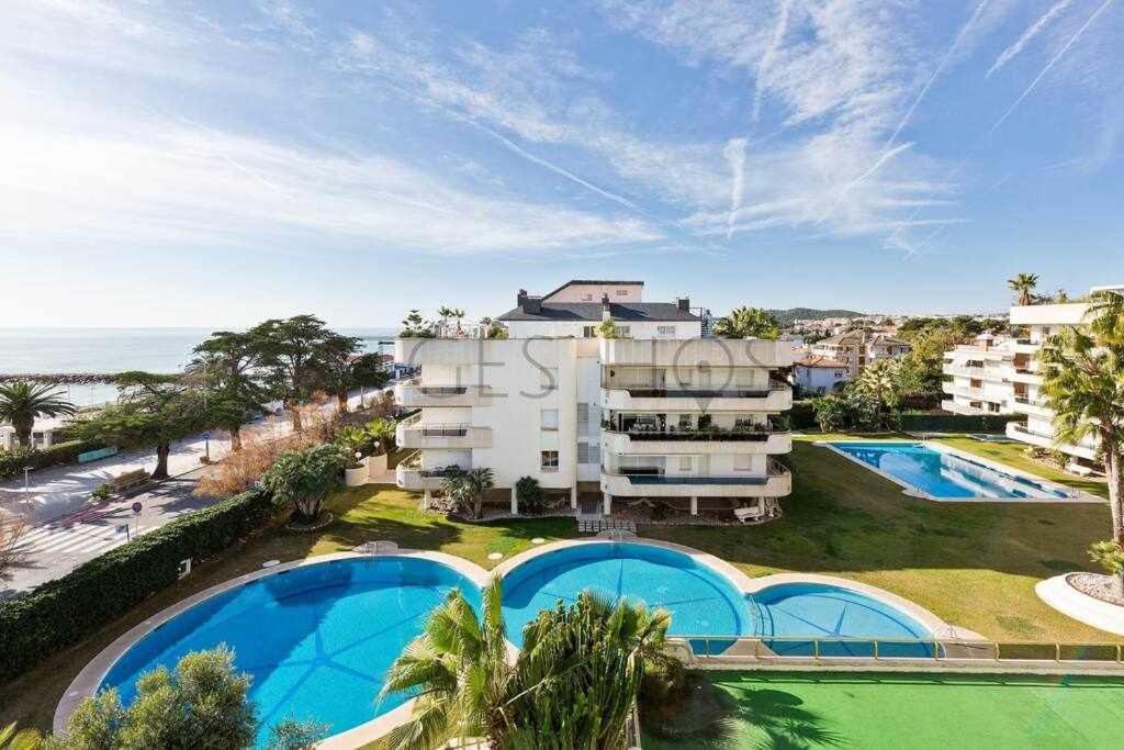 Sitges Arena Dos Piscinas Frente Al Marアパートメント エクステリア 写真